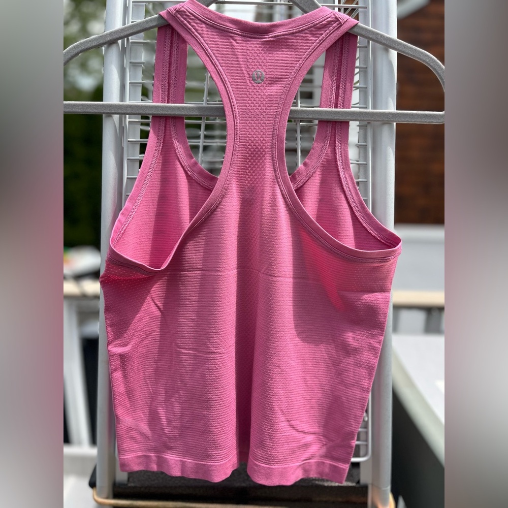 Lululemon Swiftly Tech Racerback
Tank Top 2.0 - Picture 5 of 7
